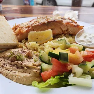 Grilled salmon plate