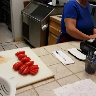 I am the king of hole-in-the-wall, mom-and-pop joints. But it&apos;s a little weird to have food prep going on next to the cash register.