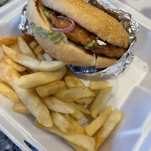 Got the chicken sandwhich for my kid on a hamburger bun! Loved it