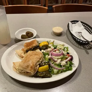 Vegetarian platter is delicious.
