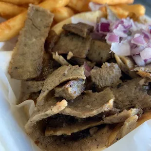 Gyro. Decent, tasty lunch. Will return.