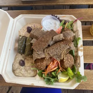 Vegetable plate with gyro