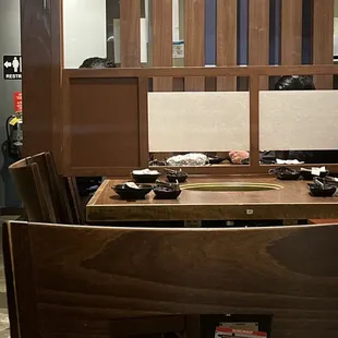 Manager dining while the one server is RUNNING.