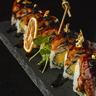 Black And Gold Roll