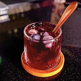 dessert, drink