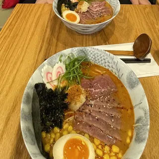 Spicy Garlic Miso Ramen w. Beef Cha Shu