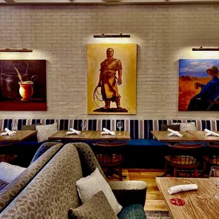 sushi and sashimi, interior