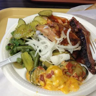 Turkey, chicken, beef brisket, squash casserole, green beans, pickles, onions, bread. My second BBQ in Texas this tour, awesome!
