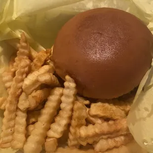 Bacon cheese burger Single patty and fries