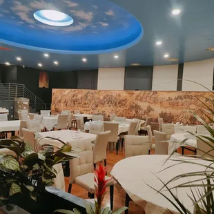 sushi and sashimi, interior