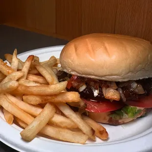 The best teri burgers in Hawaii for 40 years, always finding ways to improve! Dine in or carry out today- now hiring too!