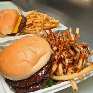 The best teri burgers in Hawaii for 40 years, always finding ways to improve! Dine in or carry out today- now hiring too!