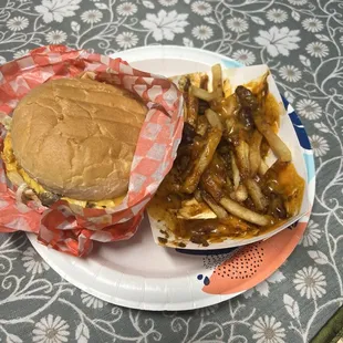 Cheese burger&amp; chili cheese fries delicious!!!