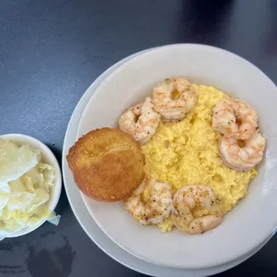 Shrimp &amp; Cheese Grits with cabbage