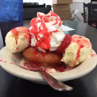 This a small strawberry shortcake. Excellent.