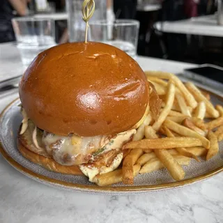 Award Winning Hot Buttermilk Chicken Sandwich *Beef Tallow Fried*