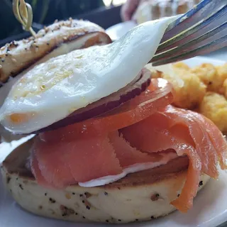 Smoked Salmon Eggwich