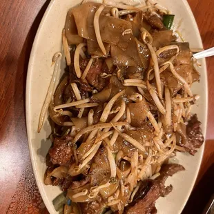 P4. Pan Chow Fun with Sliced Beef &amp; Vegetables