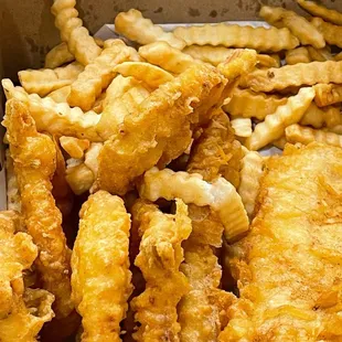 Whole lotta fish .'n chips