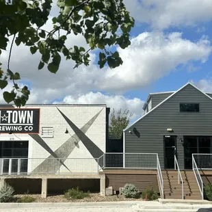 Discover relaxation at H-Town Brewing Co, your escape from the city where amazing brews, cocktails, and wines await.