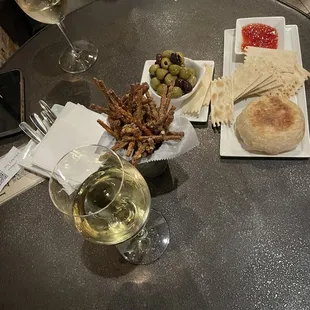 H2 Huth & Harris Wine Merchants - Medina