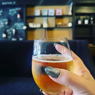 Outstanding unique setting. Very cozy. Read a book. Take in the relaxing atmosphere. Will def be back