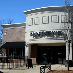 New Location. In the space previously occupied by Pennisula China Bistro