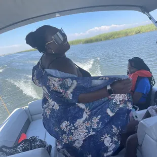 Pontoon rental
