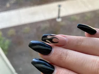 Luminous Nails and Spa