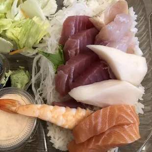 Chirashi sushi (so gross)