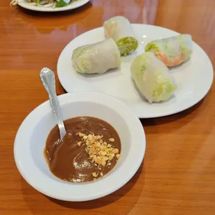 Fresh spring roll with peanut sauce appetizer