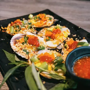 So Diep Nuong Trung Cut | Grilled Scallop with Quail eggs with onion sauce