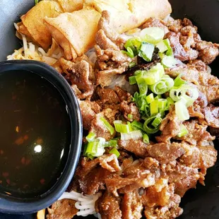 **com Thit Nuong Cha Gio Trung Op La