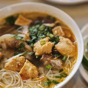 ramen and noodles, food