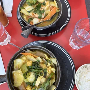 Shrimp curry and chicken curry