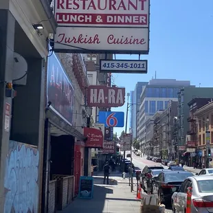 Strolling on Geary Street
