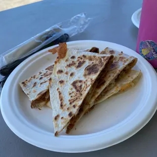 Quesadilla with carnitas