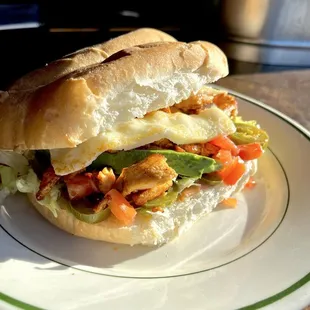 Grilled chicken torta