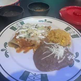 Beef enchilada... small serving of rice. Very disappointed