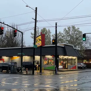 a view of a street corner