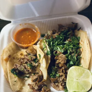 Tripitas tacos with cilantro, I don't like onions ‍ Awesomely delicious