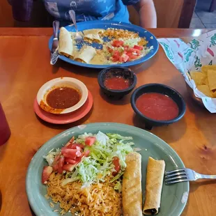a plate of mexican food