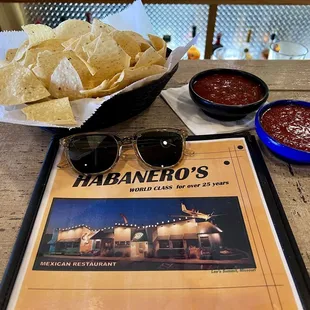 Service at the bar is awesome! Regular and hot sauce mixed is perfection.