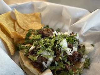 Frijoles & Frescas