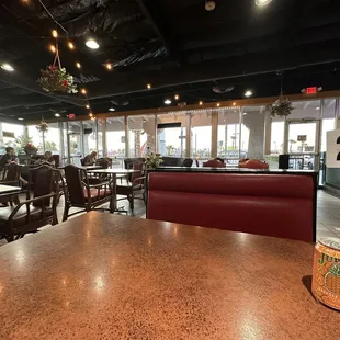 Tables, booths