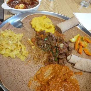 Doro wat, awaze tibs &amp; veggies