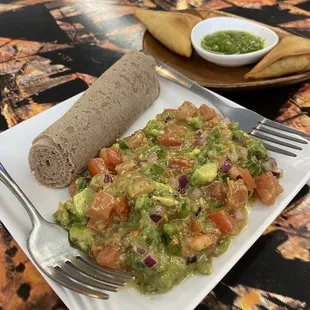 Sambusa  Tomato Avocado Mix