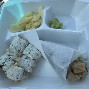 spicy scallop roll and yellowtail handroll