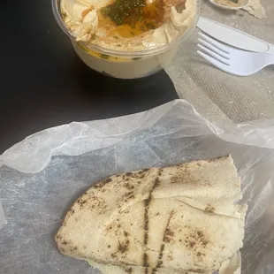 Hummus &amp; pita