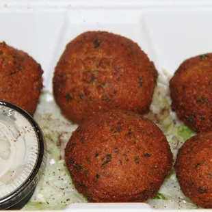 5 pieces of Falafel balls served with tahini sauce